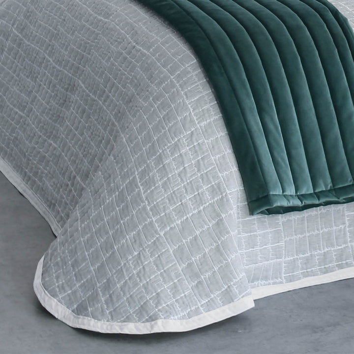 Devon reversible bedspread