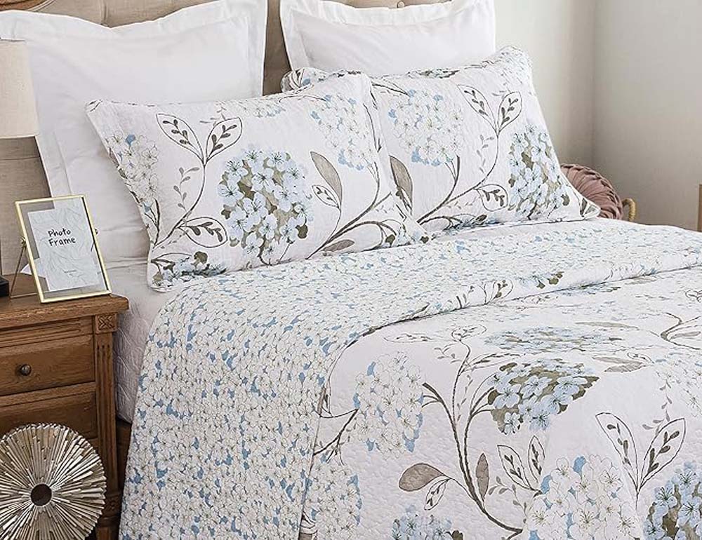 Athena Hydrangea Coverlet Set