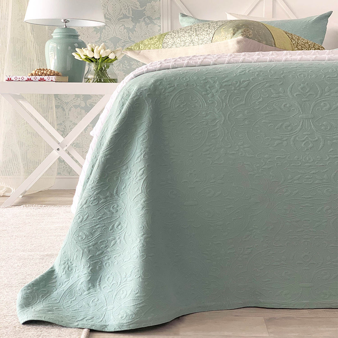 Linensmith Allegra Bedspread Set sage