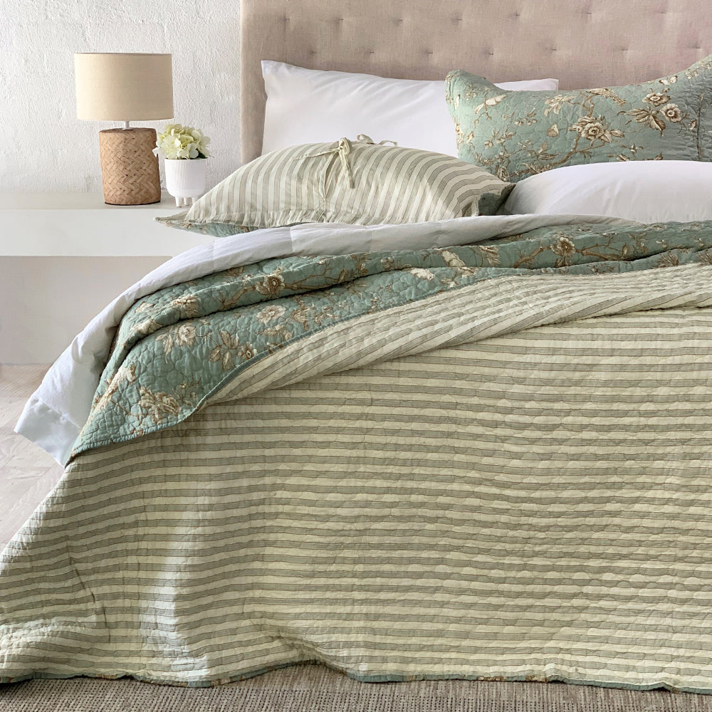 Trellis quilted toile Coverlet Set